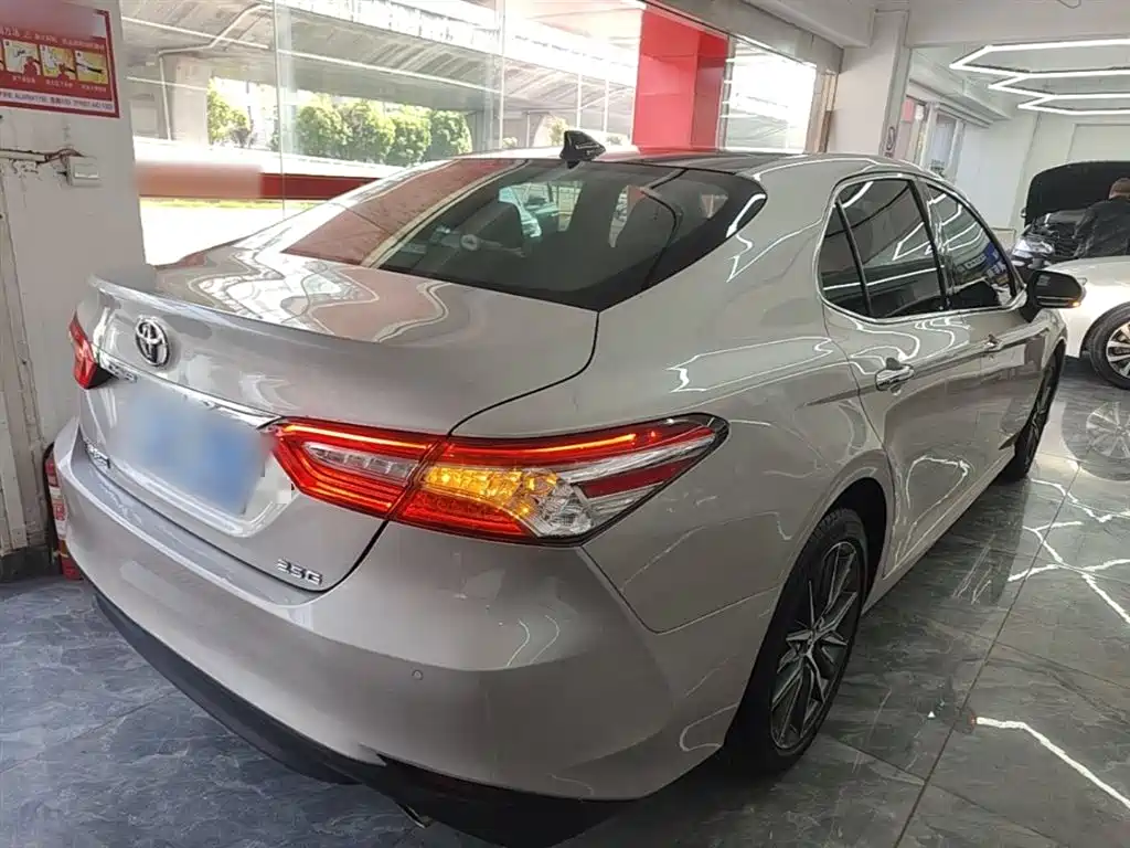 Camry 2021 2.5G Deluxe Edition купить на сайте DeffCars