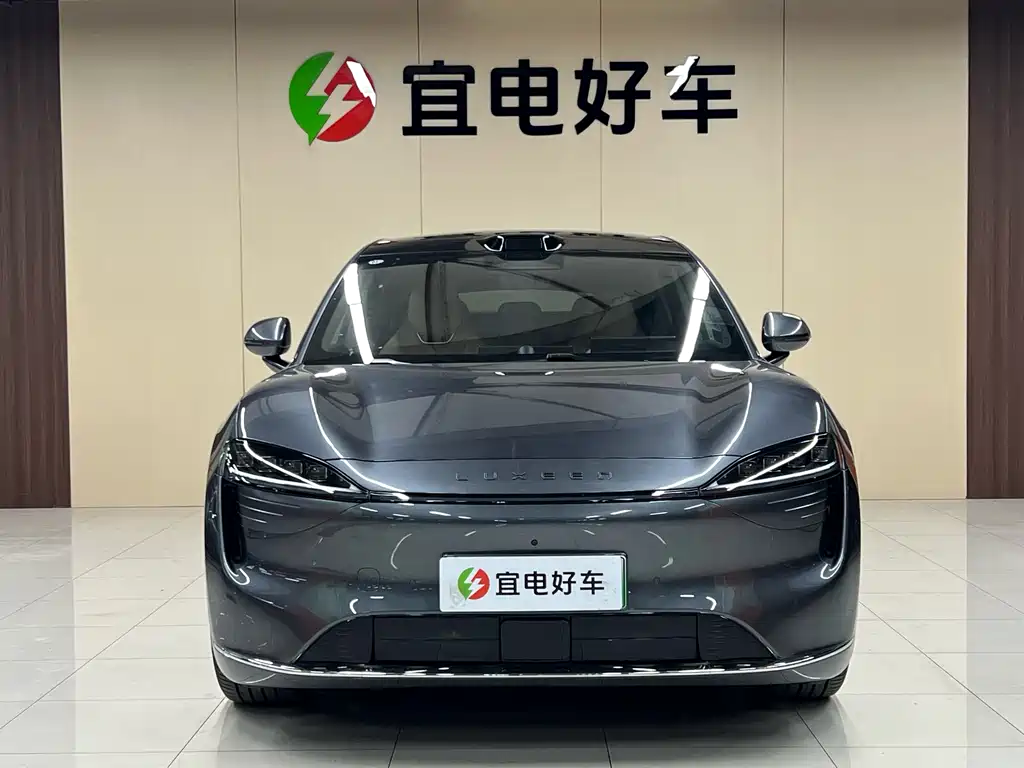 Zhijie R7 2024 pure electric 802km Max купить на сайте DeffCars