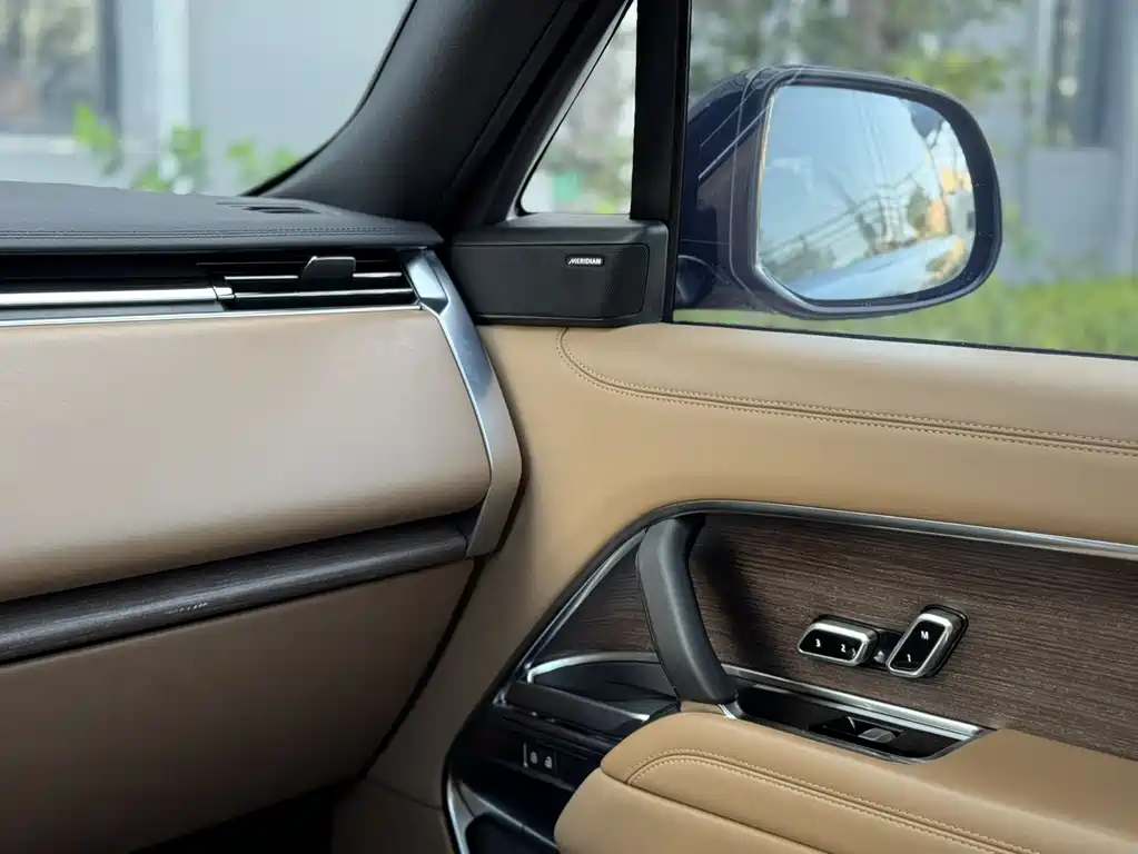 Range Rover 2024 3.0 L6 400PS Extended Edition купить на сайте DeffCars