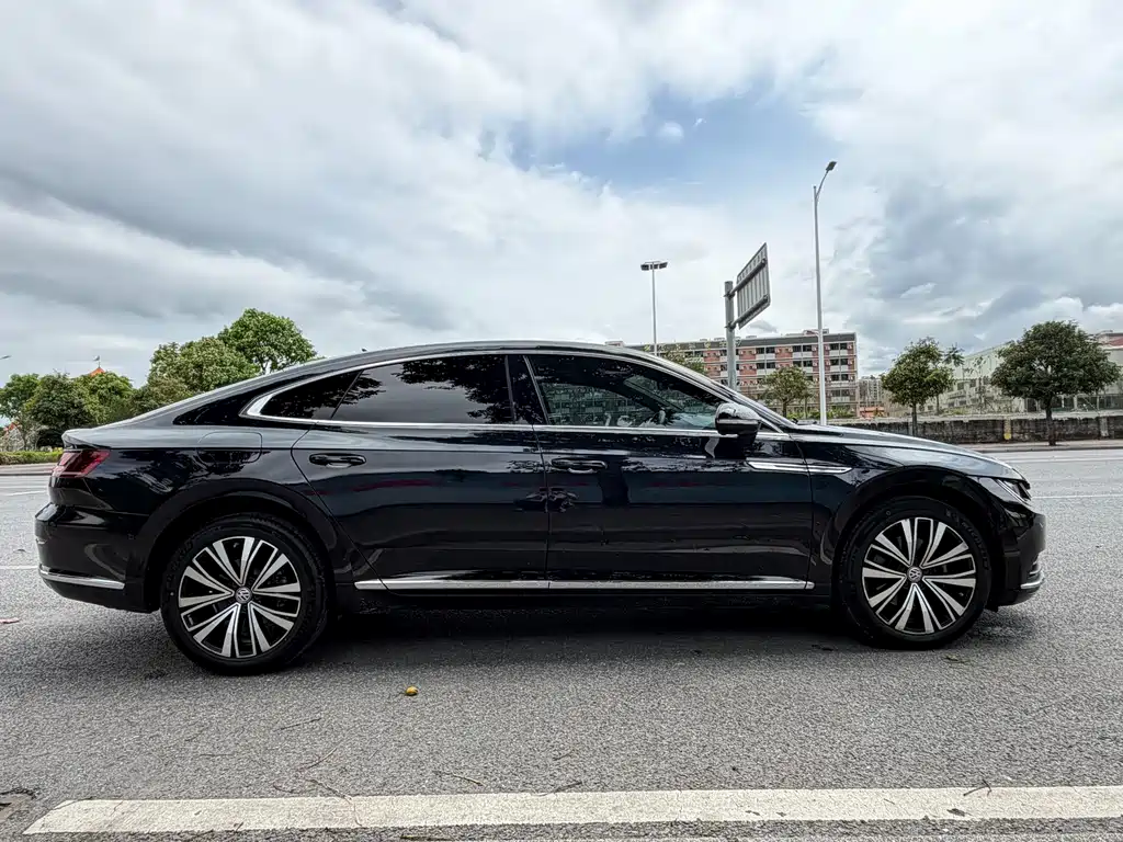 FAW-Volkswagen CC 2020 330TSI Charming Edition National VI купить на сайте DeffCars