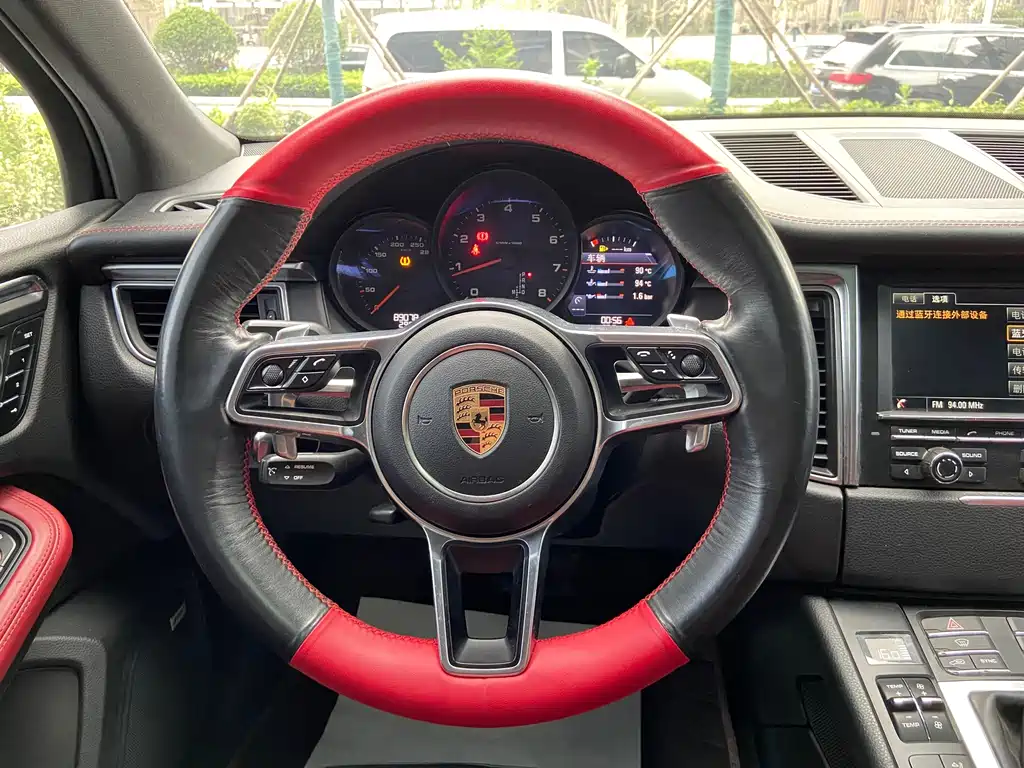 Macan 2016 2.0T купить на сайте DeffCars