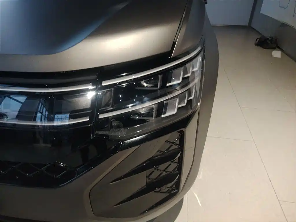 Touron 2025 Touron Pro 450TSI four-wheel drive peak version купить на сайте DeffCars