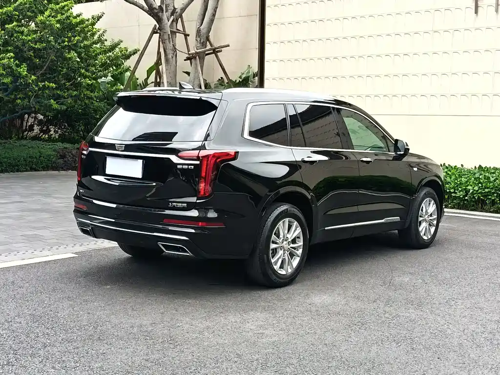 Cadillac XT6 2021 28T six-seat four-wheel drive stylish model купить на сайте DeffCars