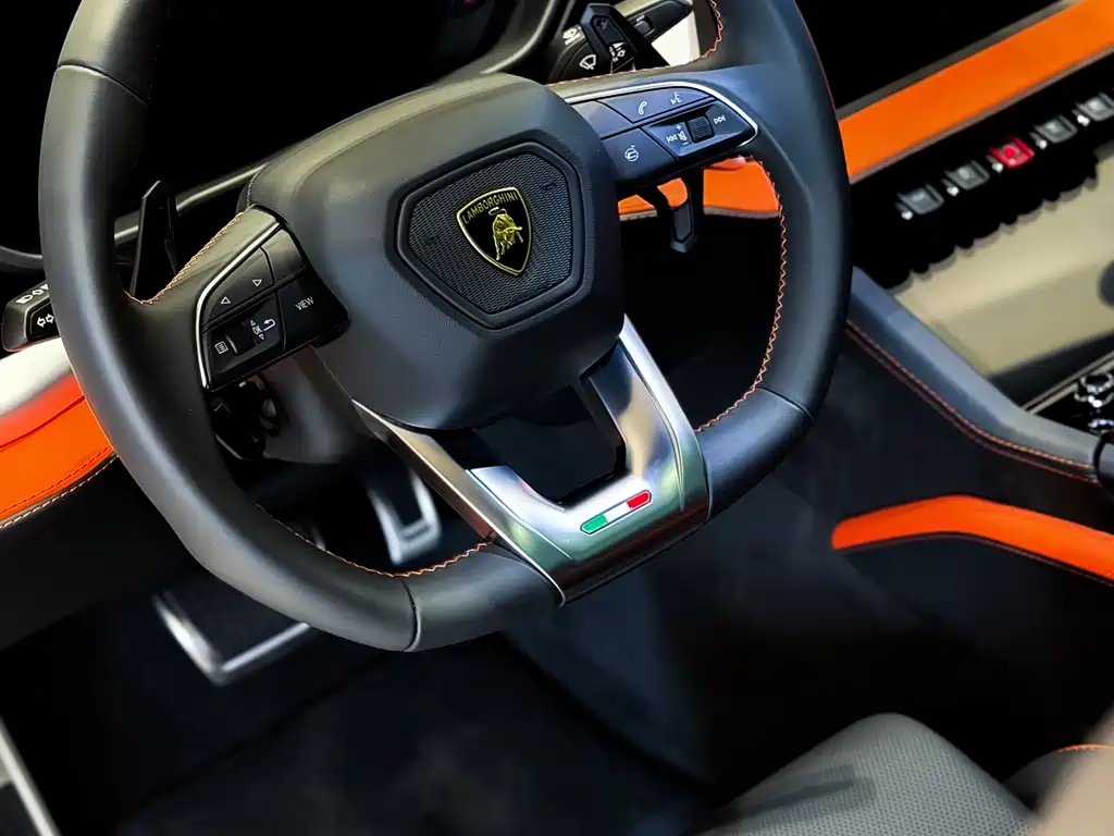 Urus SE 2026 4.0T Standard Edition купить на сайте DeffCars