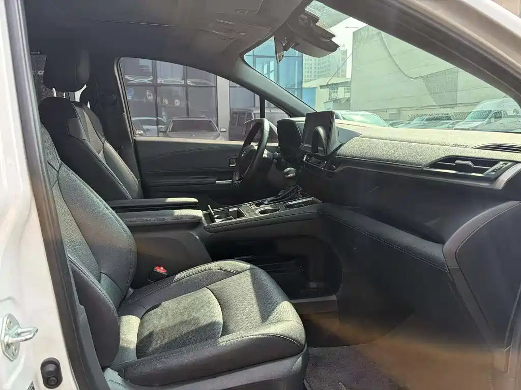 SIENNA 2023 2.5L Hybrid Extreme Edition купить на сайте DeffCars