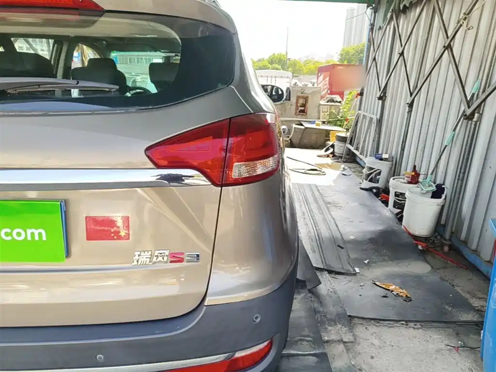 Refine S3 2017 1.5L manual luxury smart model купить на сайте DeffCars
