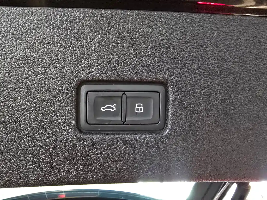 Audi Q8 2019 45 TFSI Premium Dynamic Model купить на сайте DeffCars