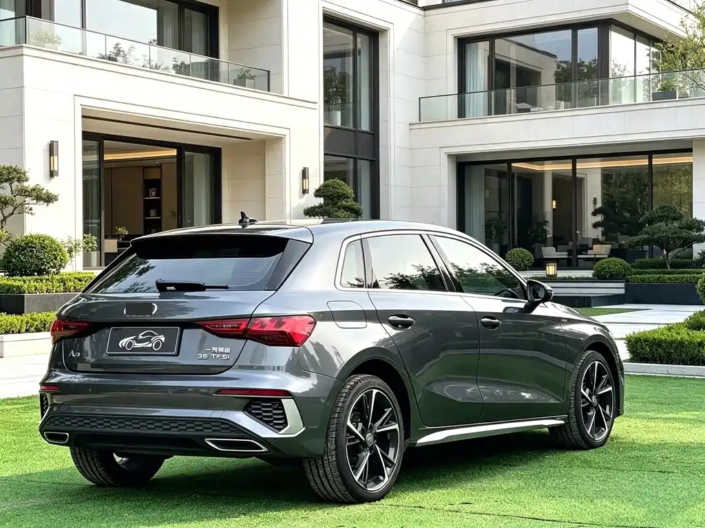 Audi A3 2023 Modified Sportback 35 TFSI Fashion Sporty купить на сайте DeffCars