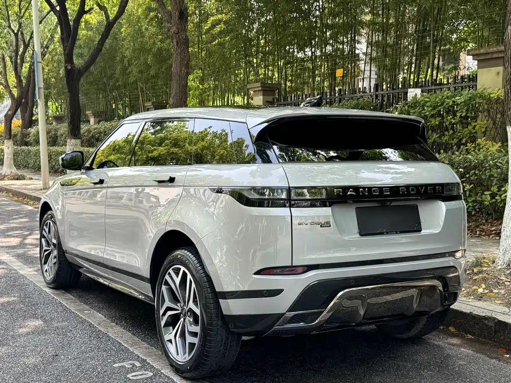 Range Rover Evoque 2023 Evoque L 249PS Deluxe Edition купить на сайте DeffCars