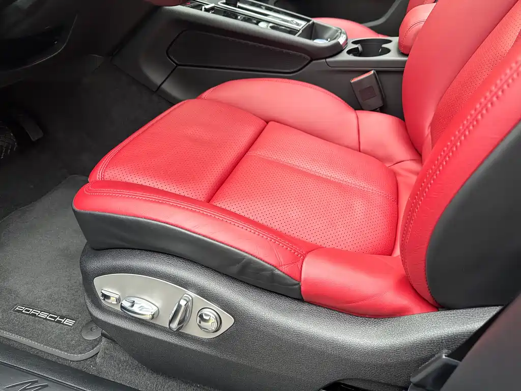 Macan 2023 Macan 2.0T купить на сайте DeffCars