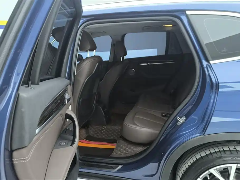 BMW X1 2021 facelift xDrive25Li exclusive model купить на сайте DeffCars