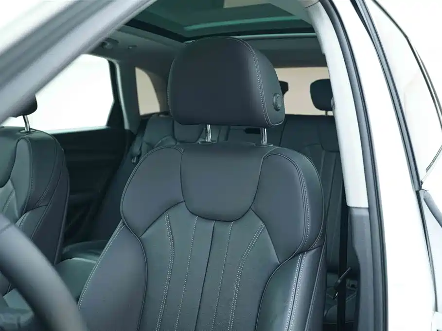 Audi Q5L 2021 40 TFSI luxury and dynamic model купить на сайте DeffCars