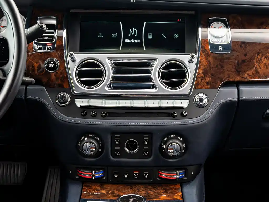 Phantom 2018 6.6T standard model купить на сайте DeffCars