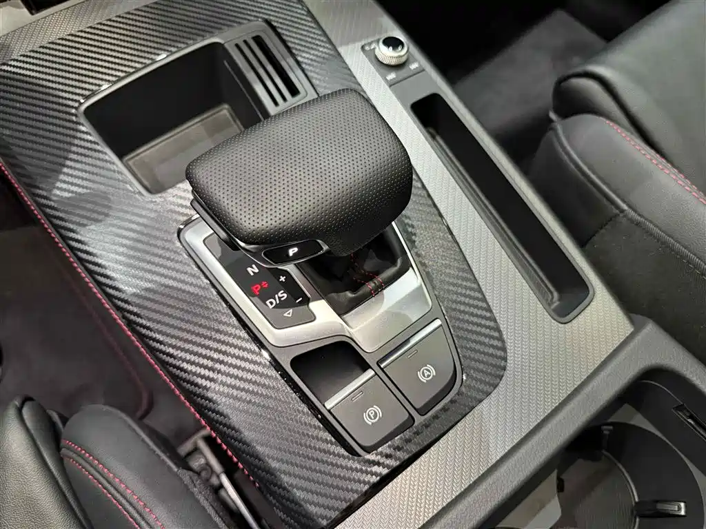 Audi Q5L Sportback 2022 40 TFSI RS Kit Burning Speed ​​Type купить на сайте DeffCars