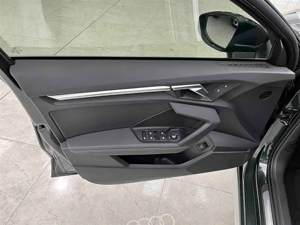 Audi A3 2023 facelift Sportback 35 TFSI stylish and sporty купить на сайте DeffCars