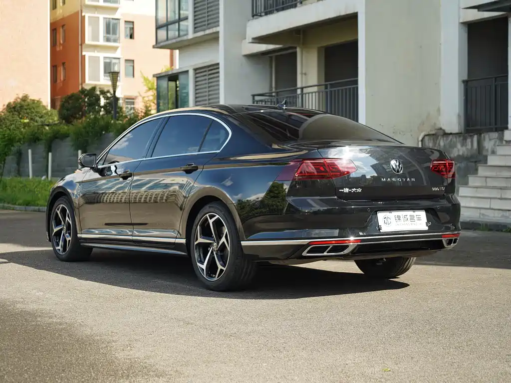 Magotan 2025 model facelift public model 330TSI DSG luxury model купить на сайте DeffCars