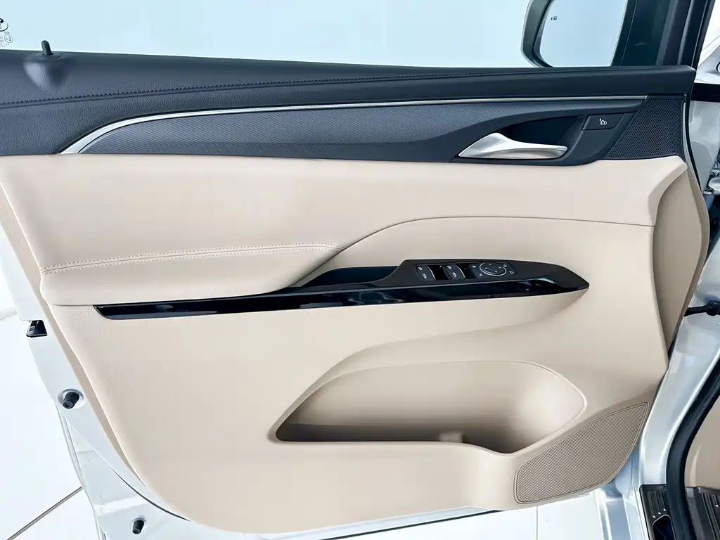 Buick GL8 New Energy 2025 Lu Shang Exclusive Edition 7 Seats купить на сайте DeffCars