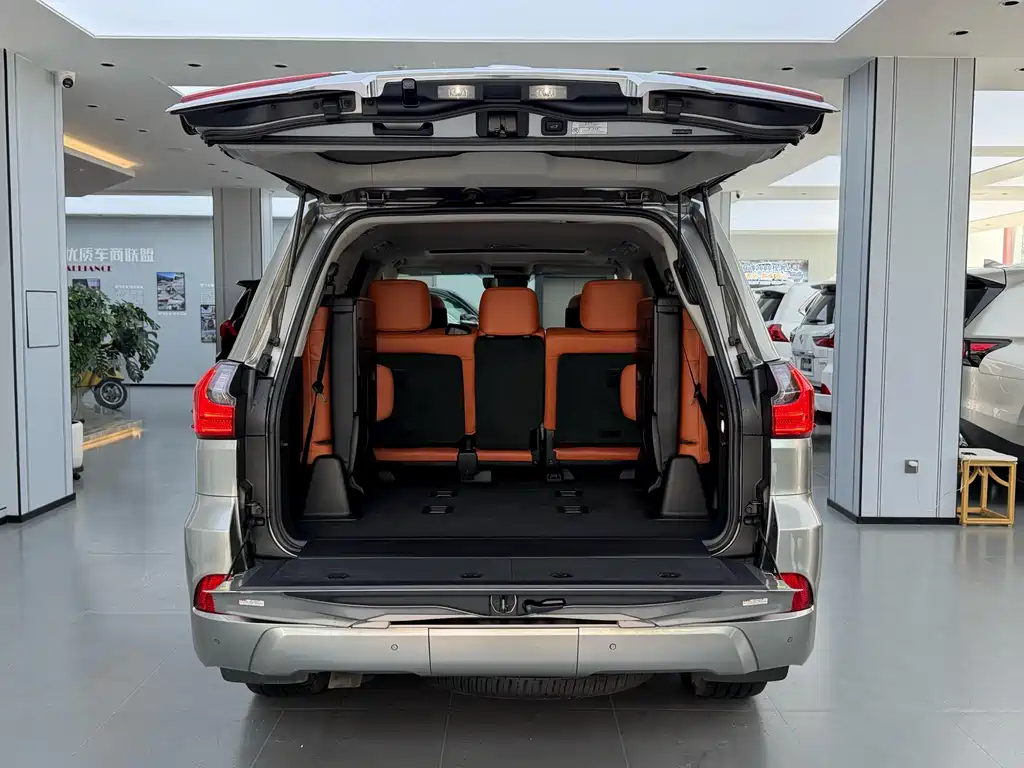 Lexus LX 2019 570 Premium Luxury Edition купить на сайте DeffCars