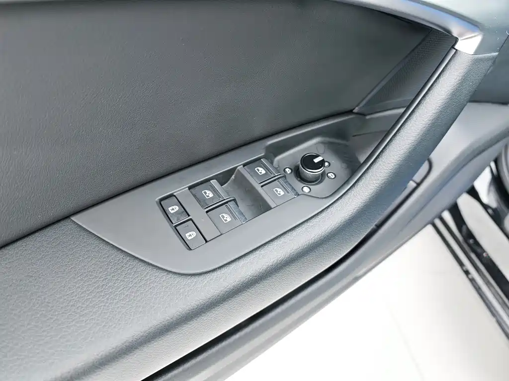 Audi A6L 2021 40 TFSI luxury and elegant model купить на сайте DeffCars