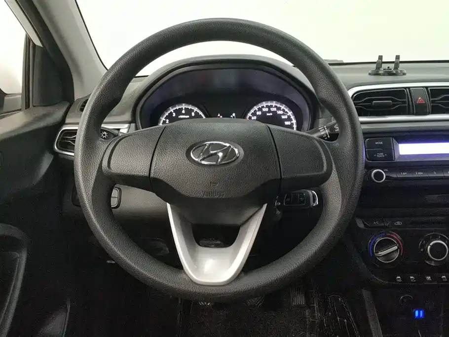 Rena 2020 1.4L manual GL refreshed version купить на сайте DeffCars