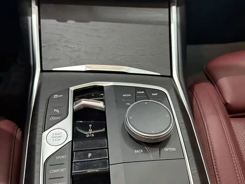 BMW 3 Series 2024 325i M Sports Package купить на сайте DeffCars