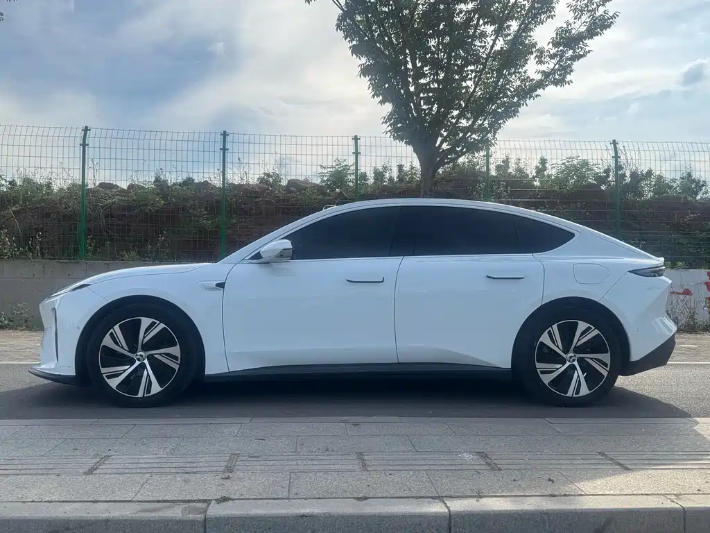 NIO ET5 2024 model 100kWh купить на сайте DeffCars