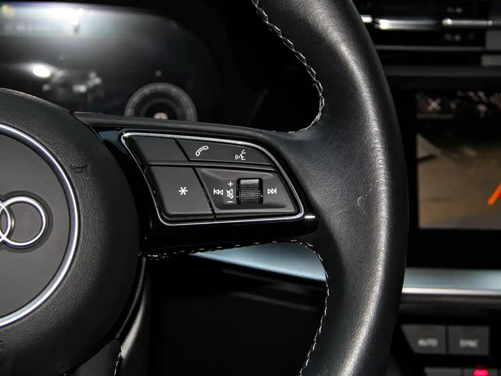 Audi A3 2024 Sportback 35 TFSI luxury sports model купить на сайте DeffCars