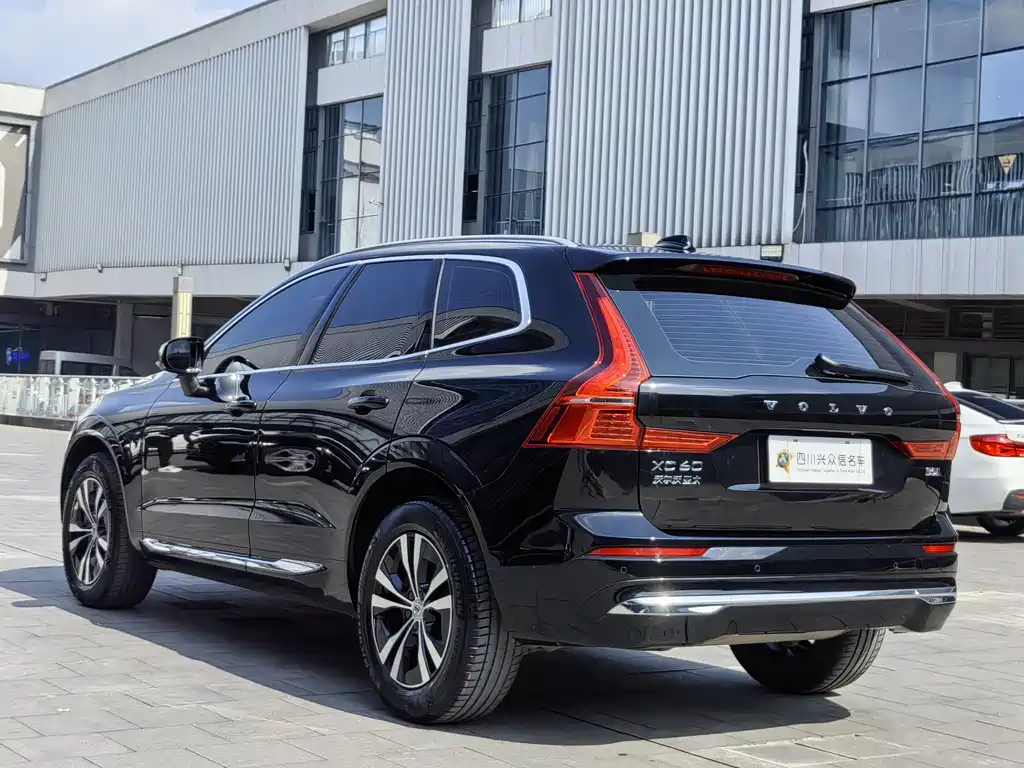 Volvo XC60 2024 B5 four-wheel drive Zhiyi Luxury Edition купить на сайте DeffCars