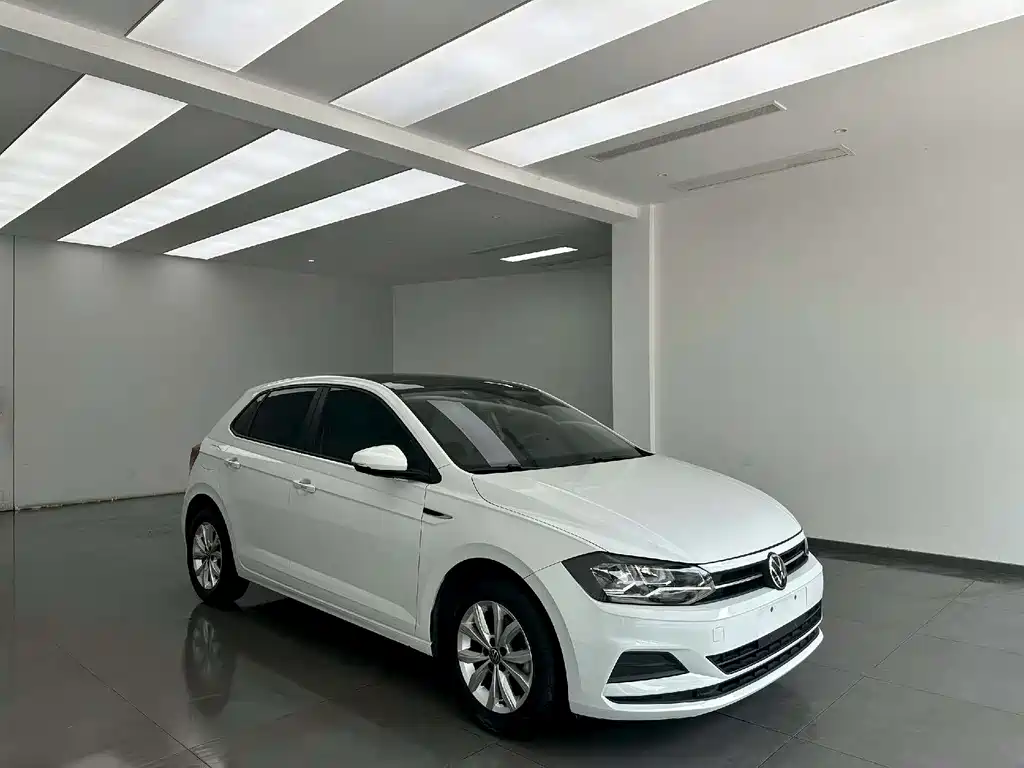 Polo 2023 Plus 1.5L Automatic Colorful Technology Edition купить на сайте DeffCars