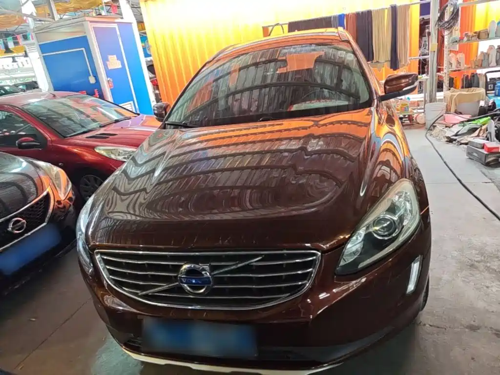 Volvo XC60 2015 T5 Smart Edition купить на сайте DeffCars