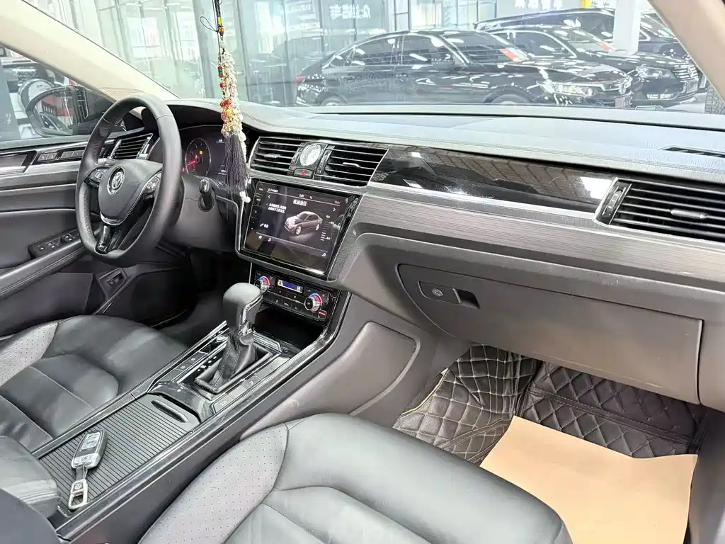 Huiang 2018 facelift 380TSI two-wheel drive business version купить на сайте DeffCars