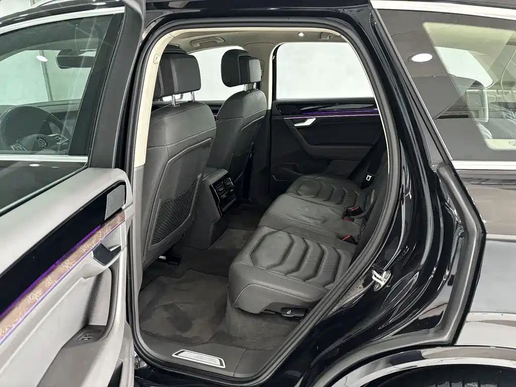 Touareg 2019 3.0TSI Ruifeng Edition National V купить на сайте DeffCars