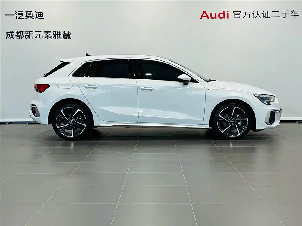 Audi A3 2024 Sportback 35 TFSI stylish and sporty купить на сайте DeffCars