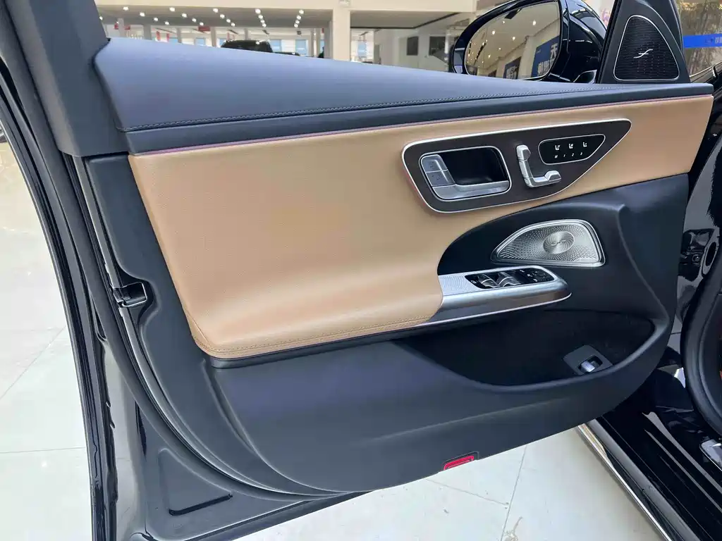 Mercedes-Benz E-Class 2025 E 300 L Luxury Model купить на сайте DeffCars