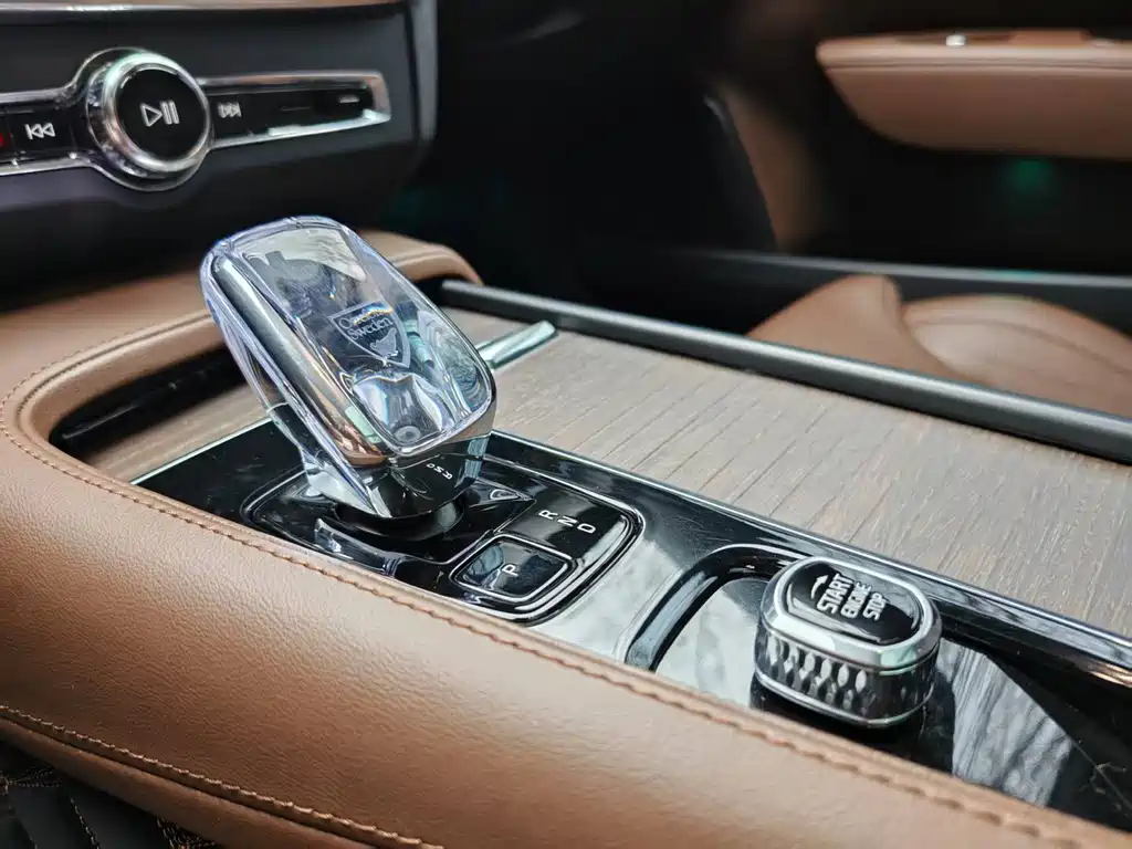 Volvo S90 2024 B5 Zhiya Luxury Edition купить на сайте DeffCars