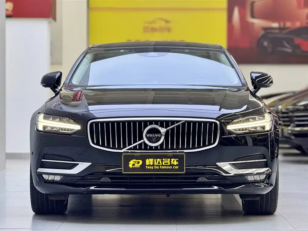 Volvo S90 2018 T5 Zhizun Edition купить на сайте DeffCars