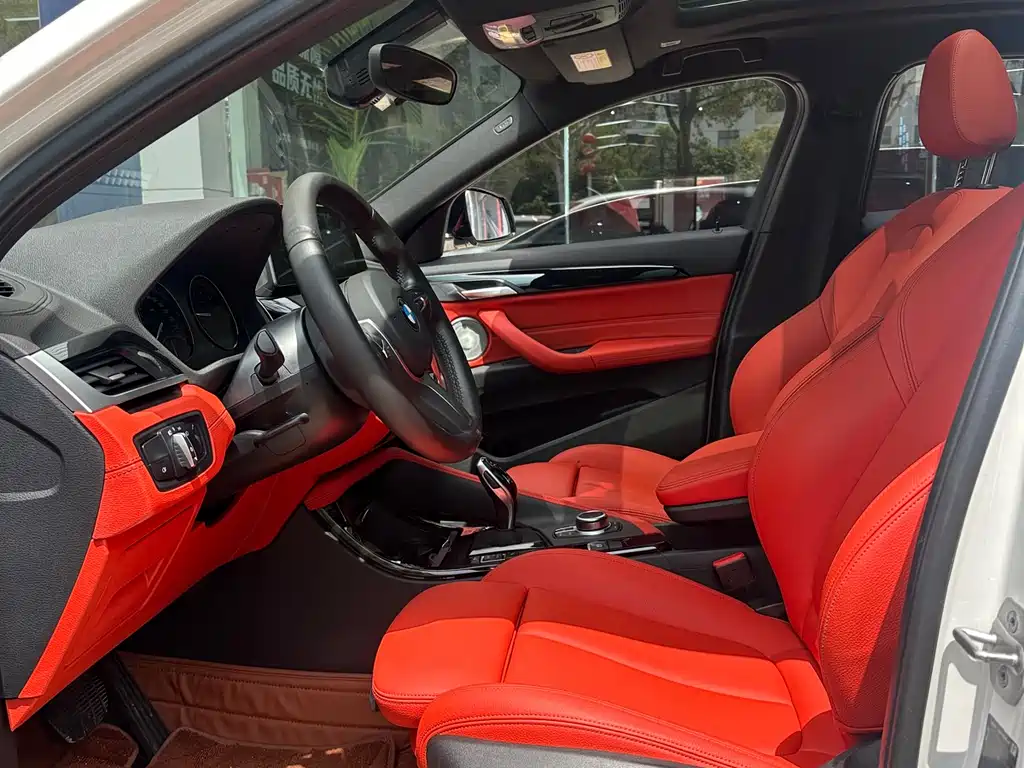 BMW X2 2021 sDrive25i leading M sports package купить на сайте DeffCars