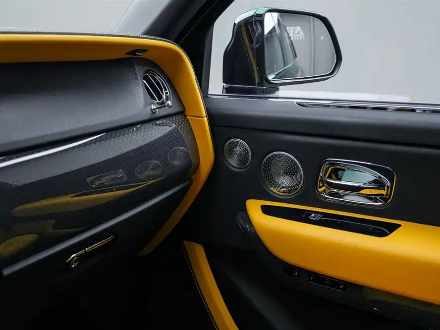 Cullinan 2020 Black Badge купить на сайте DeffCars
