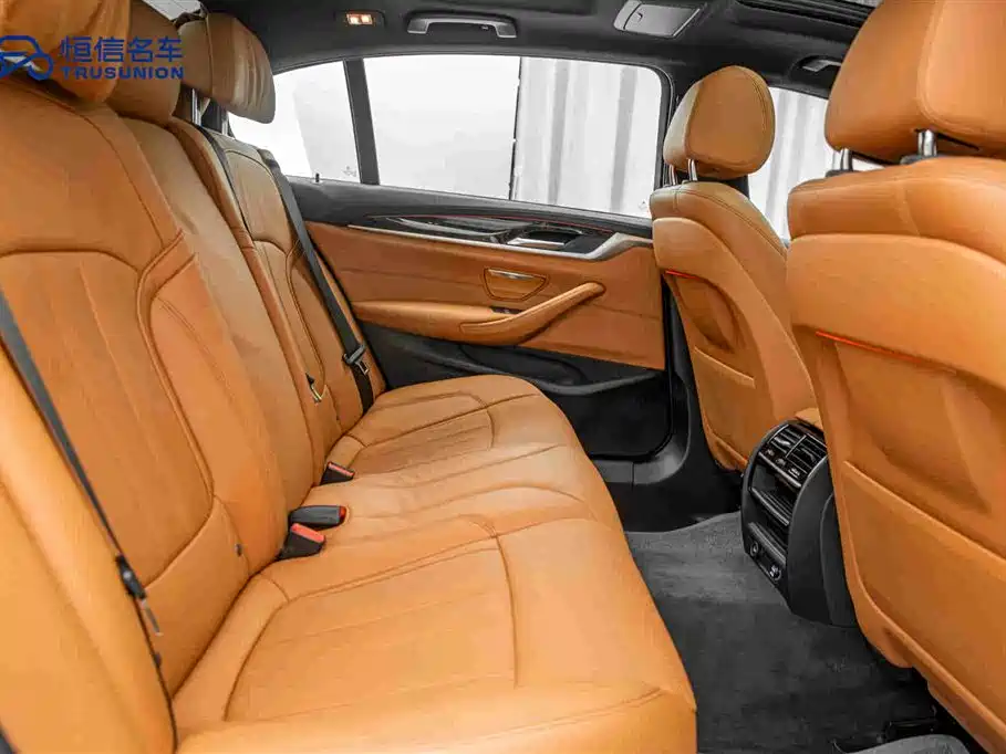 BMW 5 Series 2018 facelift 530Li leading M sports package купить на сайте DeffCars