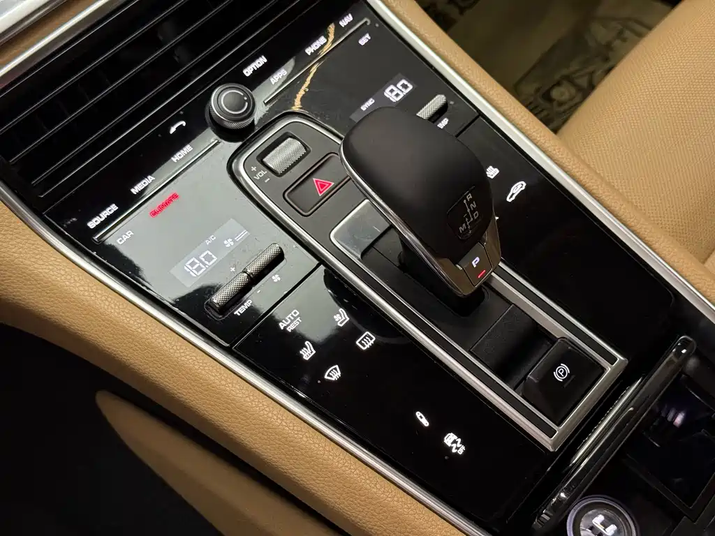 Panamera 2017 Panamera 4 Executive Extended Edition 3.0T купить на сайте DeffCars