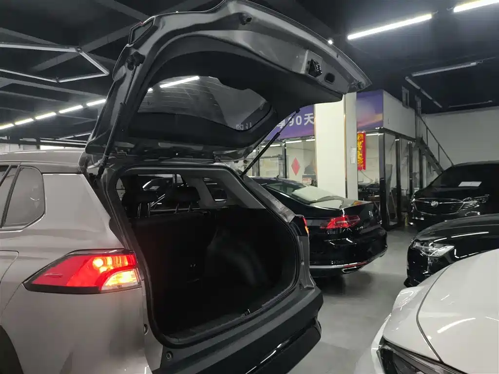 Fenglanda 2024 2.0L CVT Elite Edition купить на сайте DeffCars