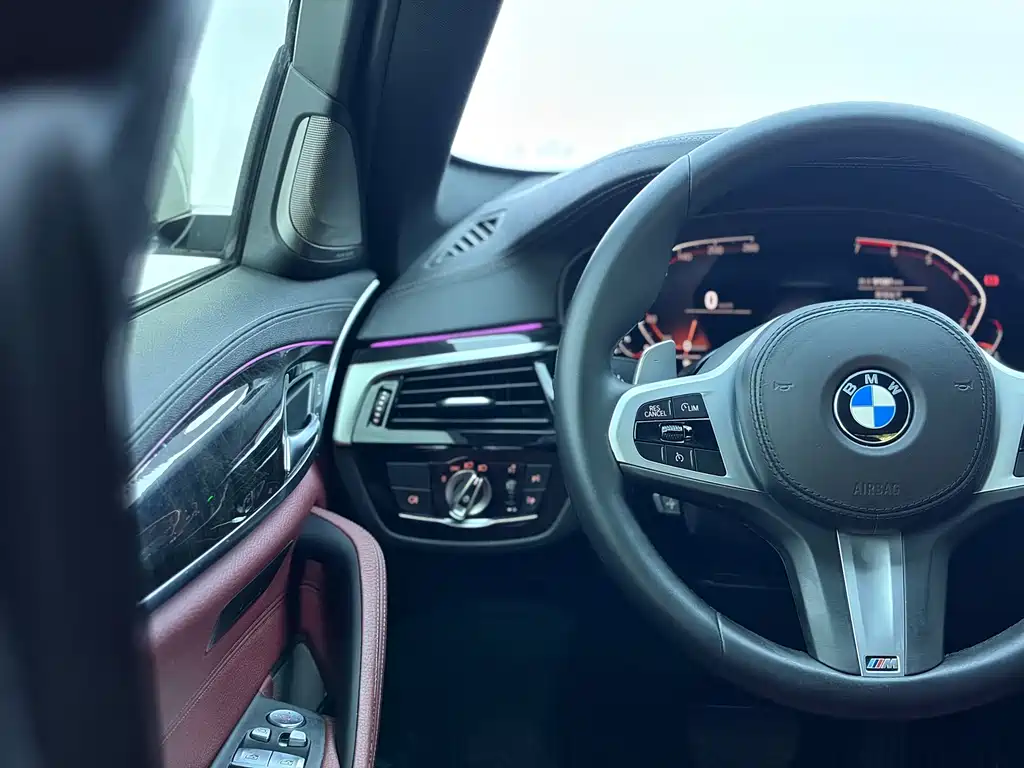 BMW 5 Series 2020 530Li Exclusive M Sports Package купить на сайте DeffCars