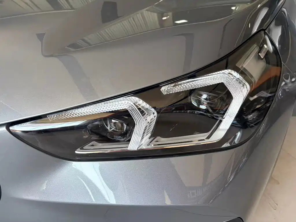 BMW X1 2023 sDrive20Li X Design Package купить на сайте DeffCars