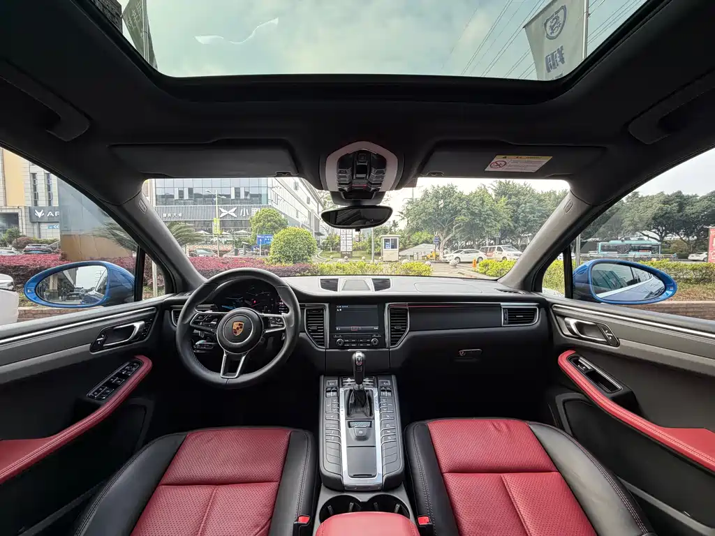 Macan 2017 Macan 2.0T купить на сайте DeffCars