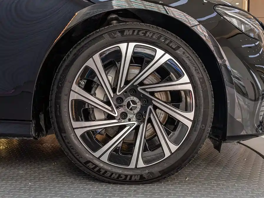 Mercedes-Benz E-Class 2025 E 300 L Luxury Model купить на сайте DeffCars