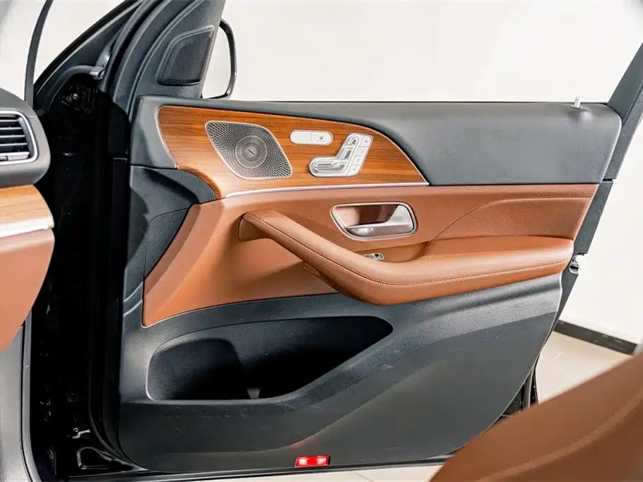 Mercedes-Benz GLE New Energy 2024 GLE 400 e 4MATIC купить на сайте DeffCars