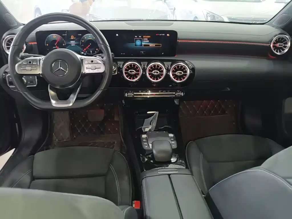 Mercedes-Benz A-Class 2020 Facelift A 200 L Sports Sedan Fashionable купить на сайте DeffCars