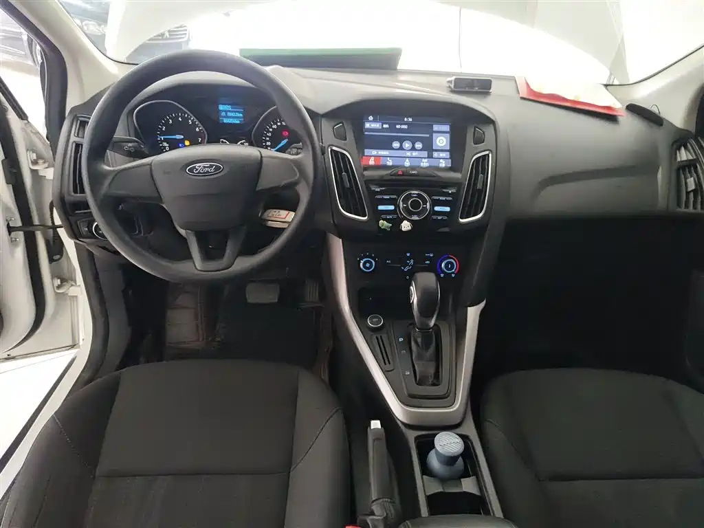 Focus 2018 hatchback classic 1.6L automatic comfort smart mobility version купить на сайте DeffCars