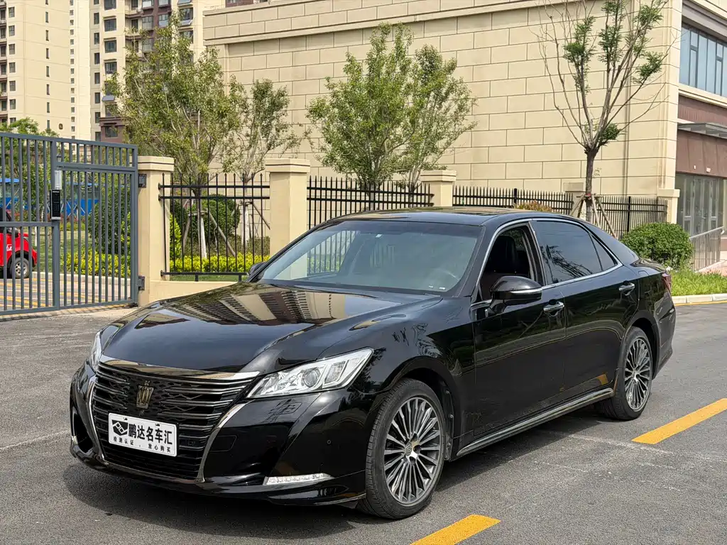 Crown 2018 2.0T Sports Edition купить на сайте DeffCars