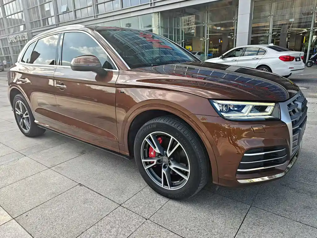 Audi Q5L 2018 45 TFSI Exclusive Fashion Model National VI купить на сайте DeffCars